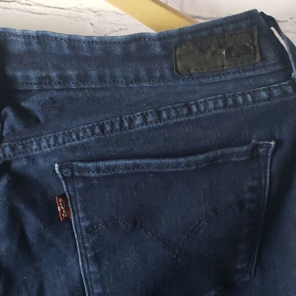 Levi's Demi Curve Jeans - Picture 7 of 7